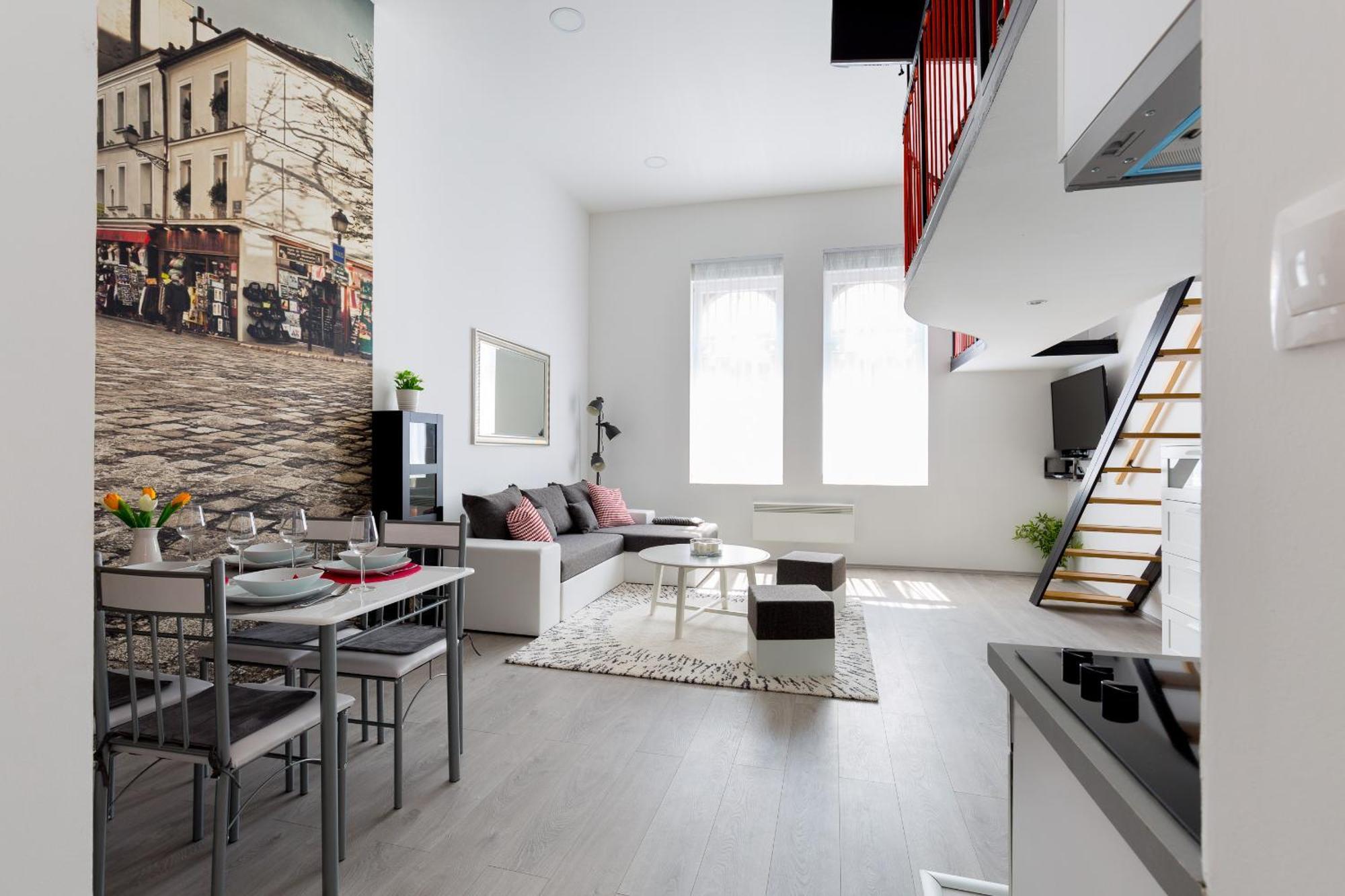 Cobblestone Quarters With A Wave Of Colour Apartment Budapest