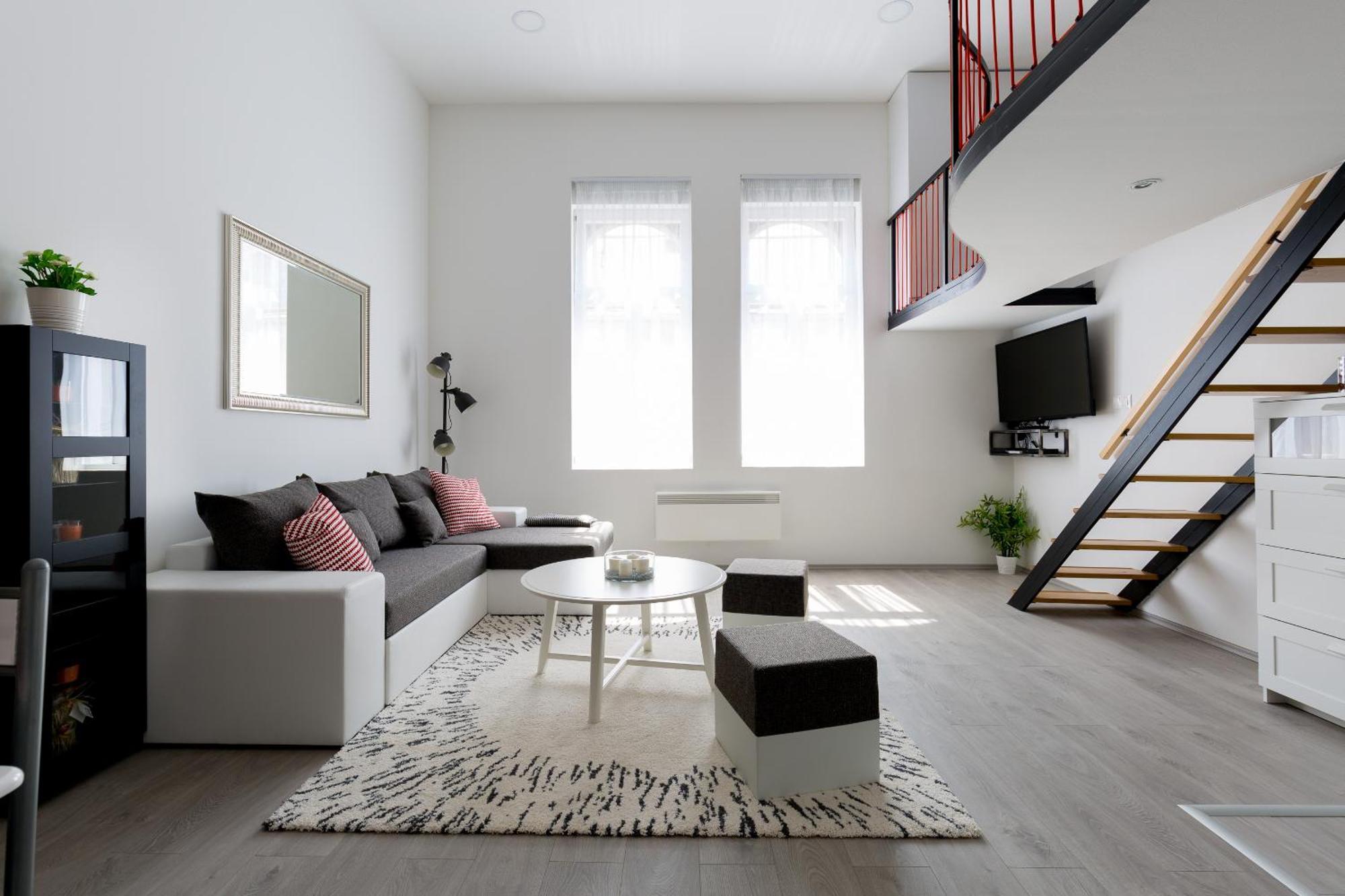 Cobblestone Quarters With A Wave Of Colour Apartment Budapest